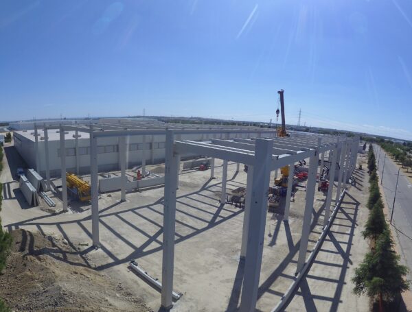 CENTRO LOGÍSTICO EN PINTO